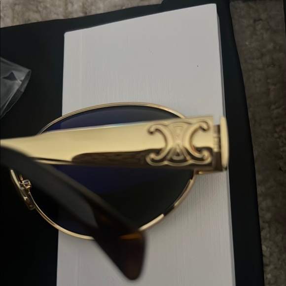 Celine Sunglasses Gold CL4023 5U - Picture 7 of 7